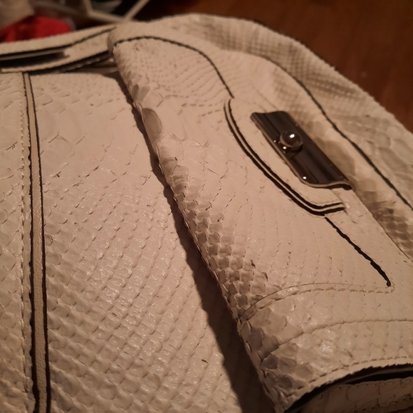*BNWOT* White croc skin COACH purse - Picture 8 of 8